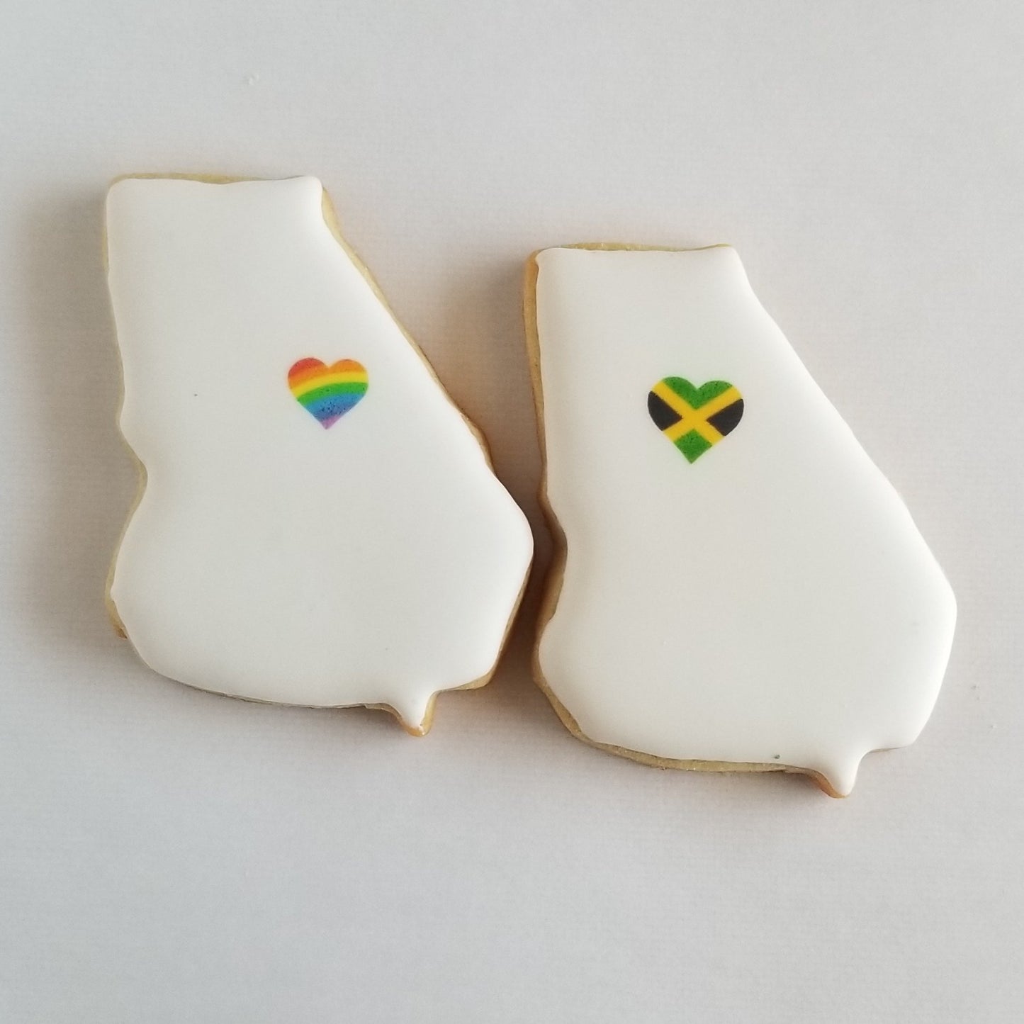 Georgia shaped cookies, Peach state cookies, Georgia wedding cookies, Georgia shaped cookies with hearts
