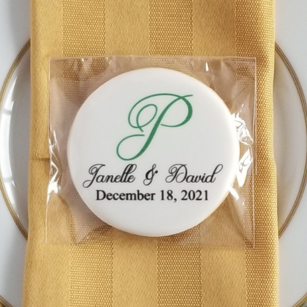 wedding favors, edible place card, unique place card, unique wedding ideas, wedding cookies, monogram cookies, personalized monogram cookies, bride and groom cookies, custom monogram cookies, bridal shower cookies, anniversary cookies, birthday cookies, wedding brunch cookies, rehearsal dinner cookies
