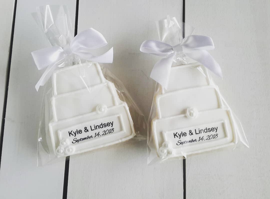 custom wedding cake cookies, personalized wedding cake cookies, wedding favors, bridal shower favors