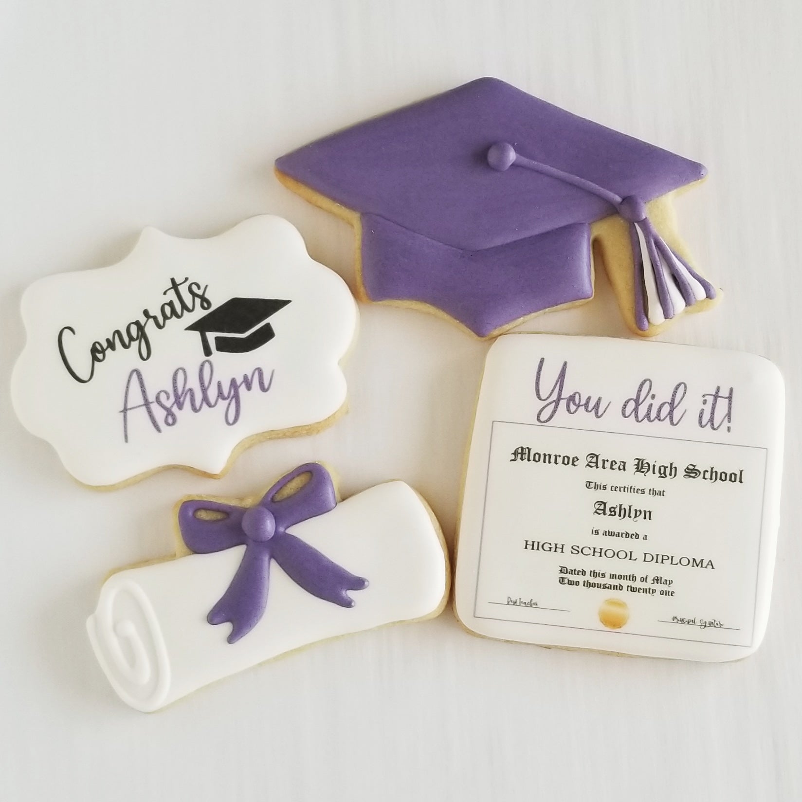 graduation cookies, diploma cookies, graduation cap cookies, graduation gown cookies, the tassel was worth the hassle, class of, diploma cookies,